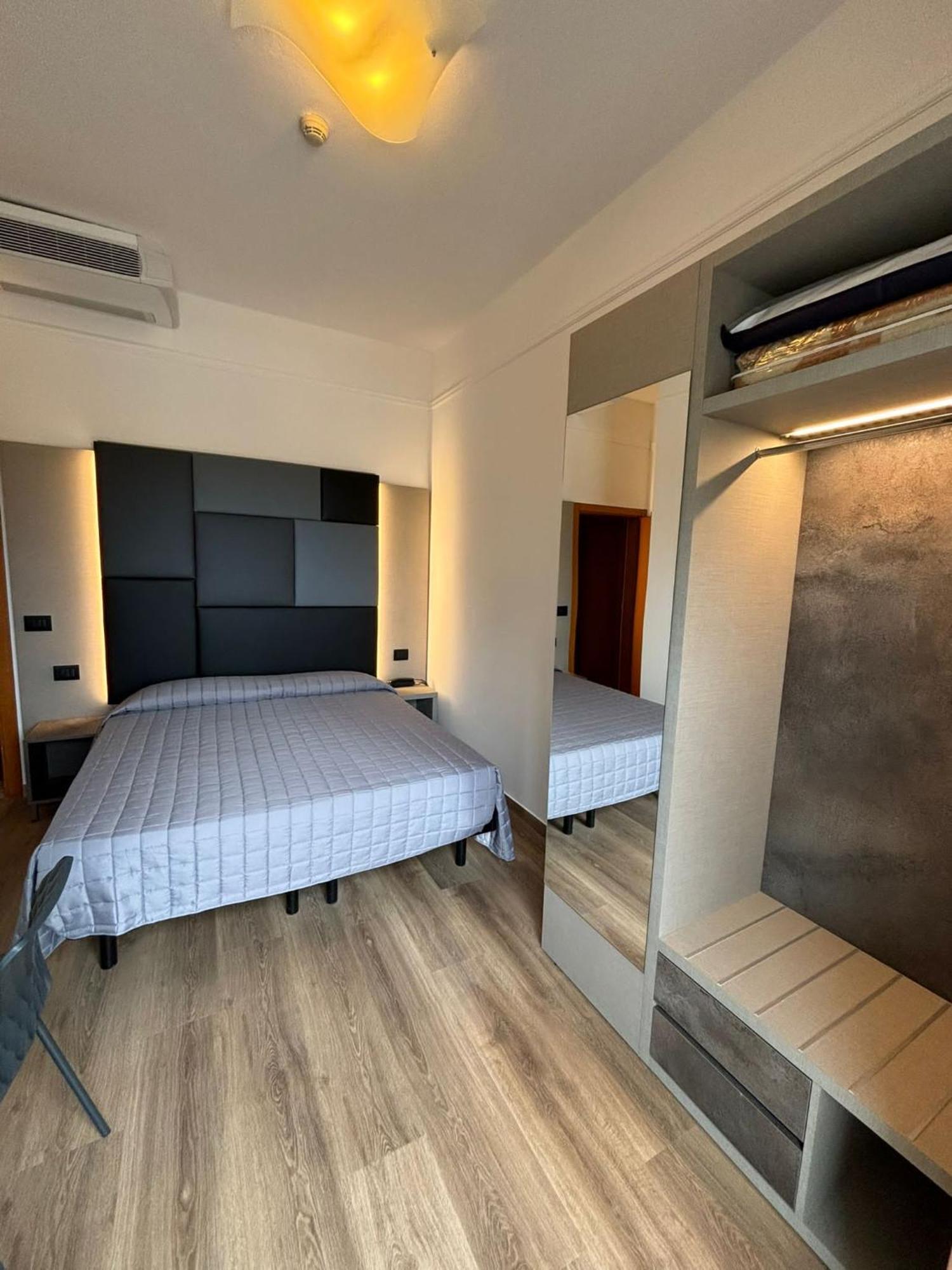 Hotel Cobalto Rimini Eksteriør billede