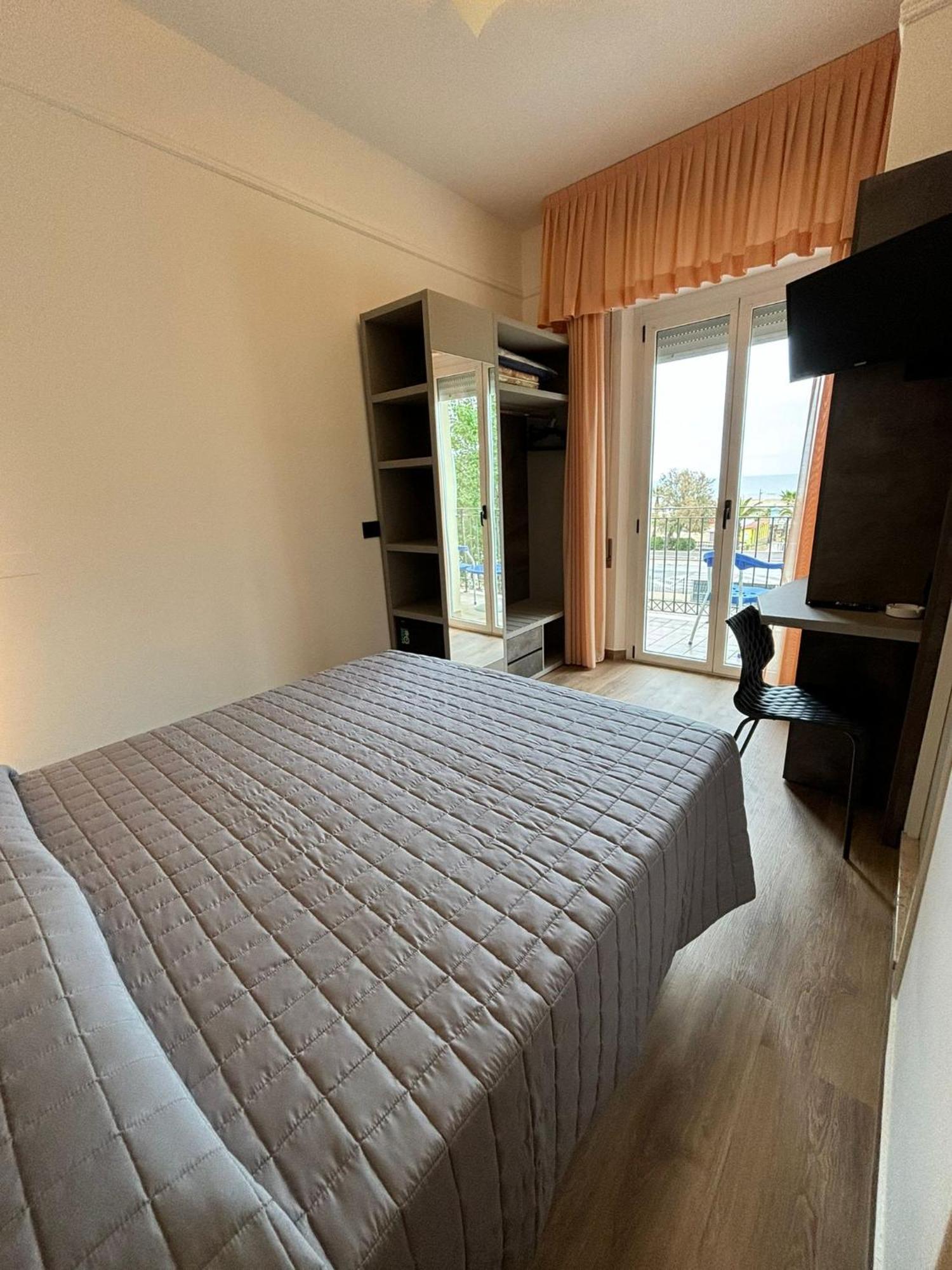 Hotel Cobalto Rimini Eksteriør billede