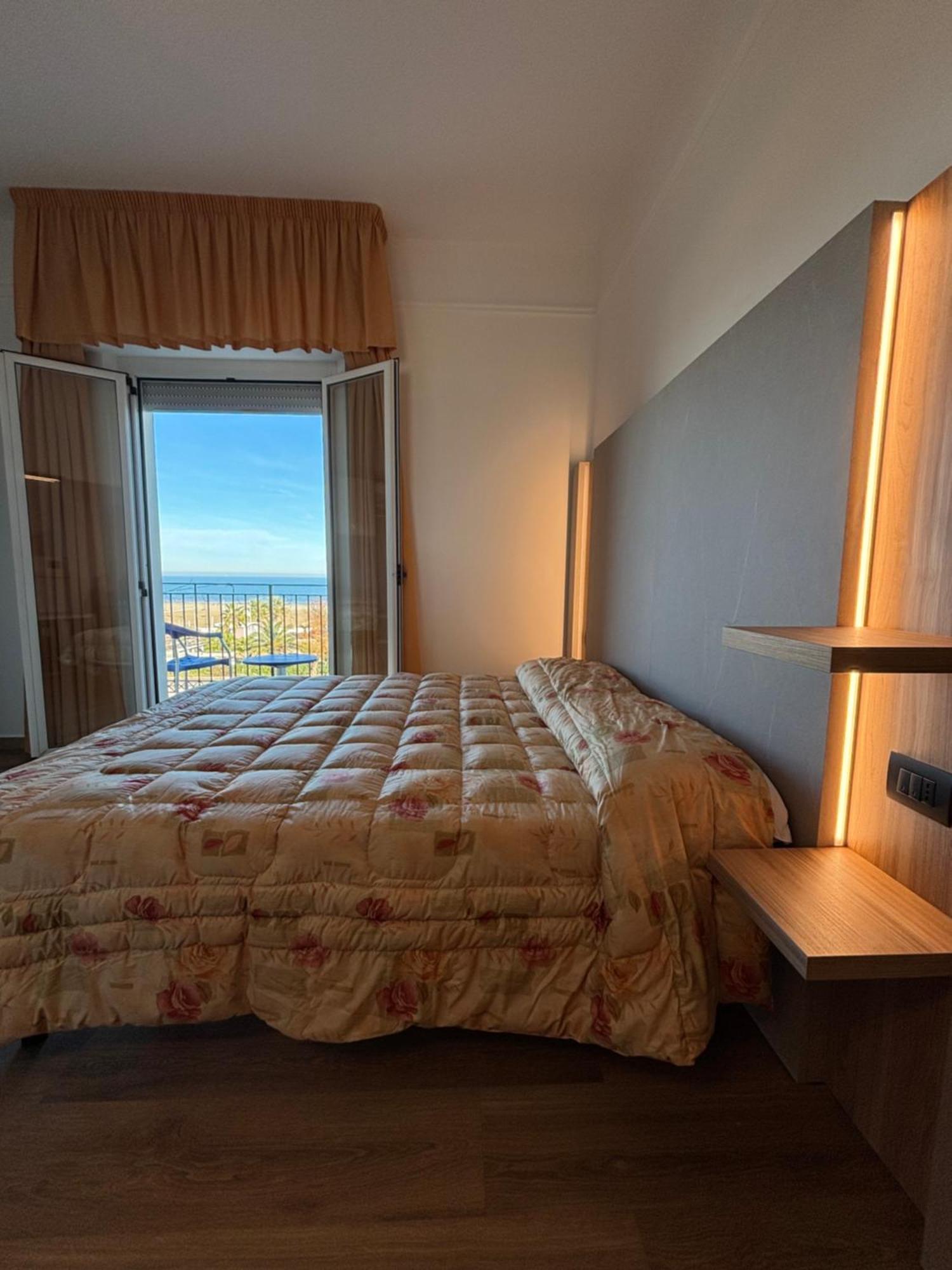 Hotel Cobalto Rimini Eksteriør billede