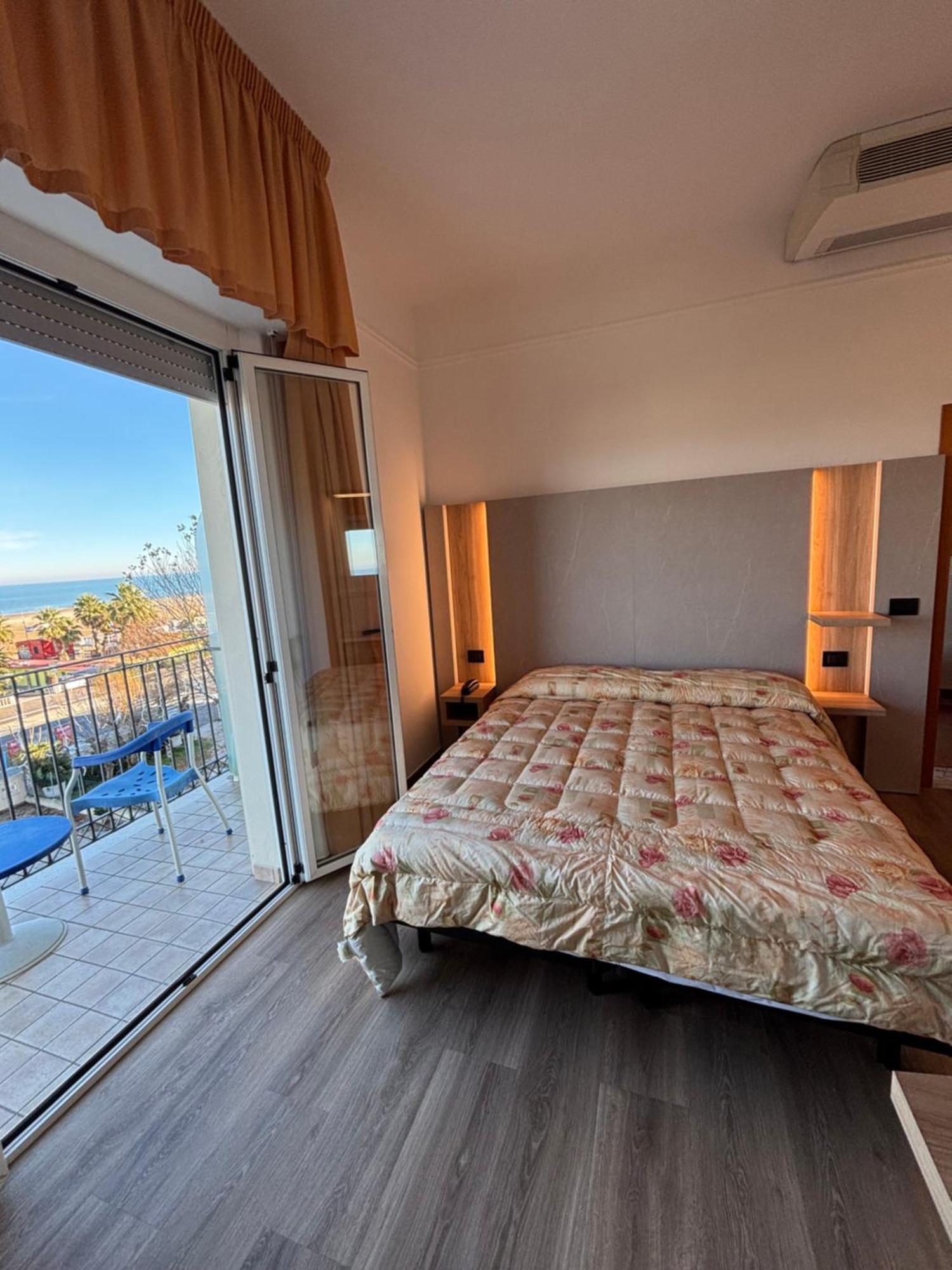 Hotel Cobalto Rimini Eksteriør billede